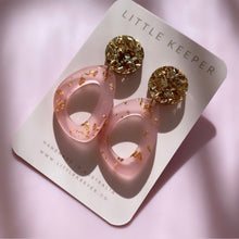 Load image into Gallery viewer, Gold Fleck Triangular Earrings