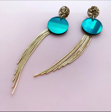 Load image into Gallery viewer, Cascading Chain Statement Earrings